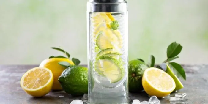 Several recipes for fruit tinctures on the water